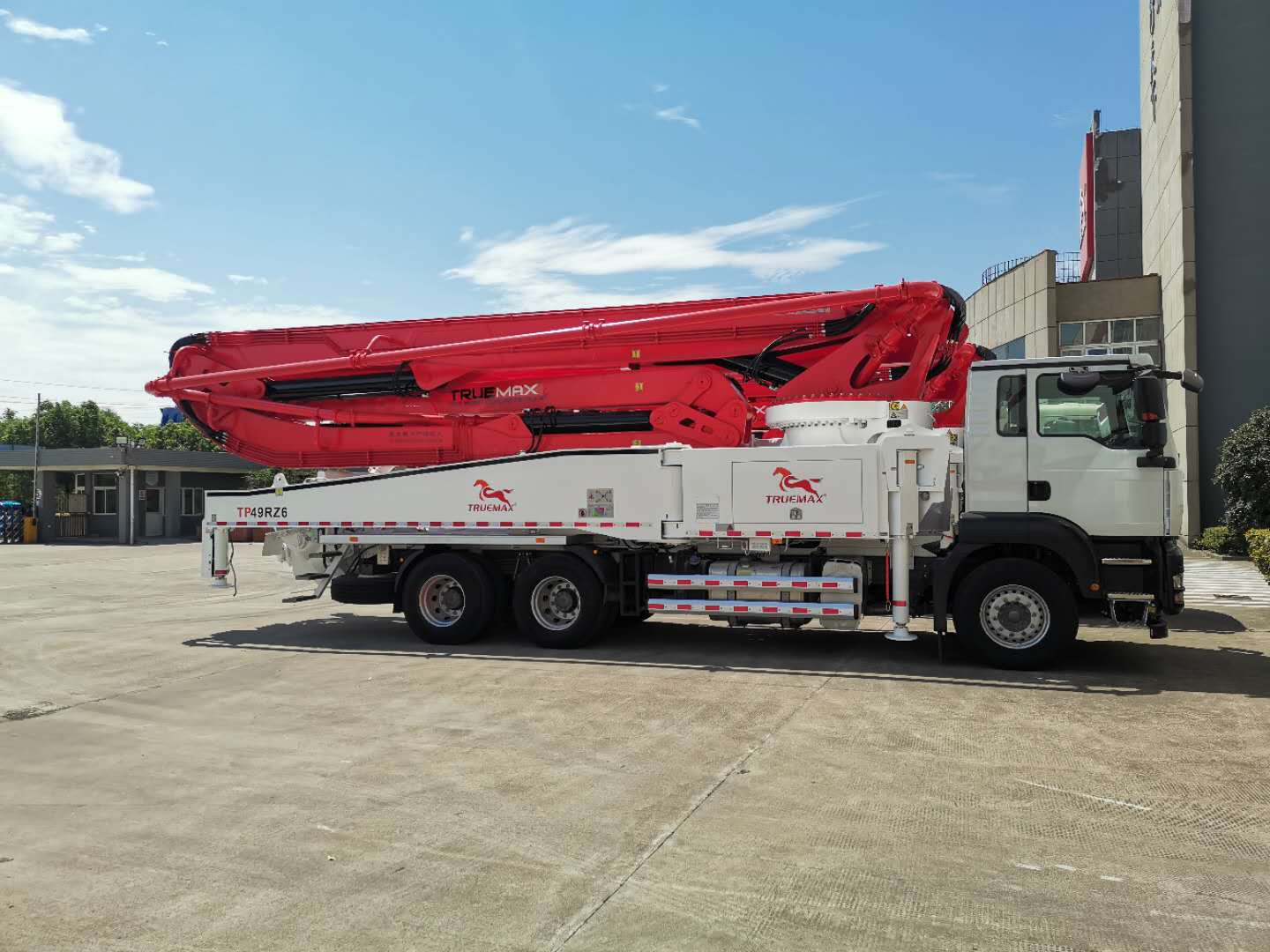 混凝土泵車(chē) 混凝土泵車(chē)